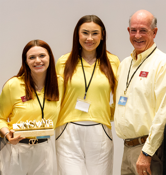 photo of Aurubis Undergraduate First Place