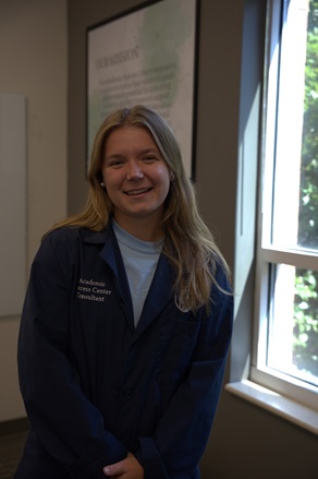 photo of Abigail Owen