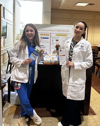 Medical student Gabby Duchesne and Dr. Brenda Santellano at ALAS Health Fair, 2023