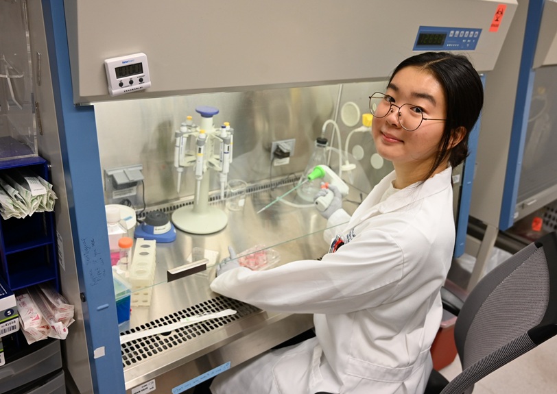 Caroline Moon in the lab Caroline Moon in the lab