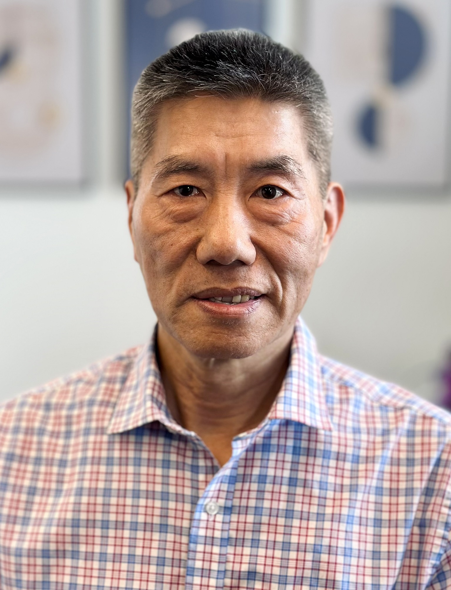 photo of Dr. De-huang Guo