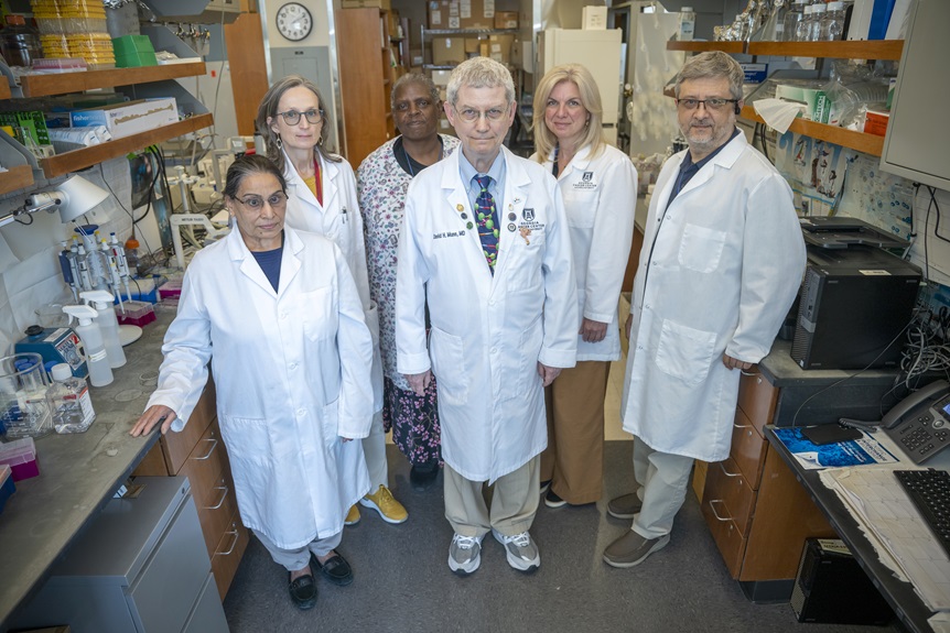 Dr. Munn's lab & team members