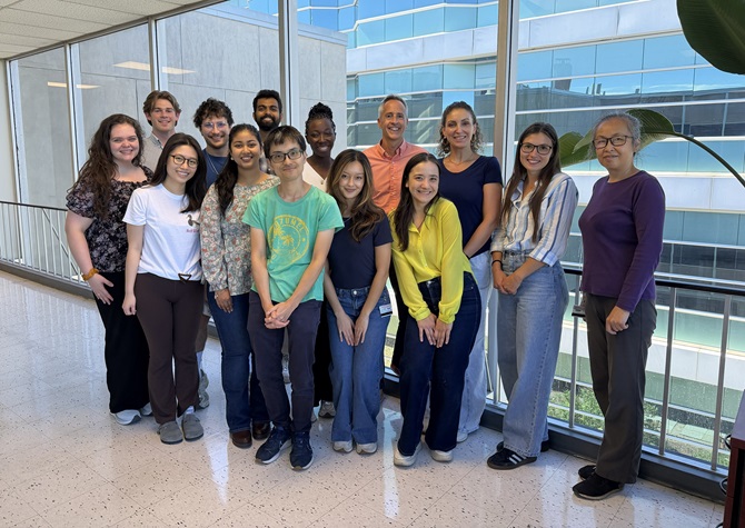 Dr. Belin de Chantemele's lab personnel posing for camera