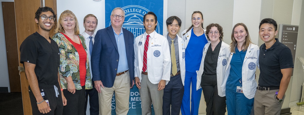 Group of students from the MCG 3+ program