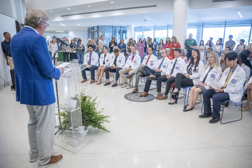 MCG 2025 3+ students pose for picture