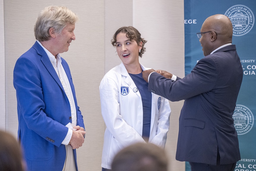 MCG 2025 3+ students pose for picture