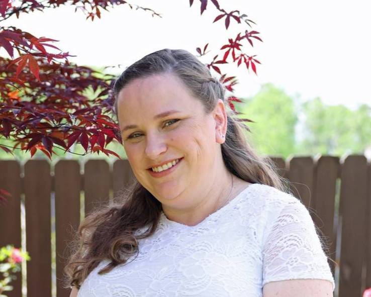 photo of Ashley Spires