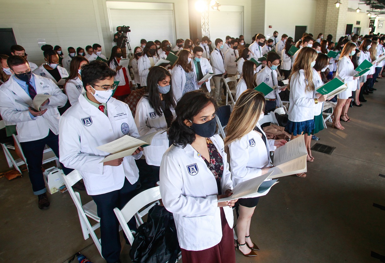 Class of 2024 White coat