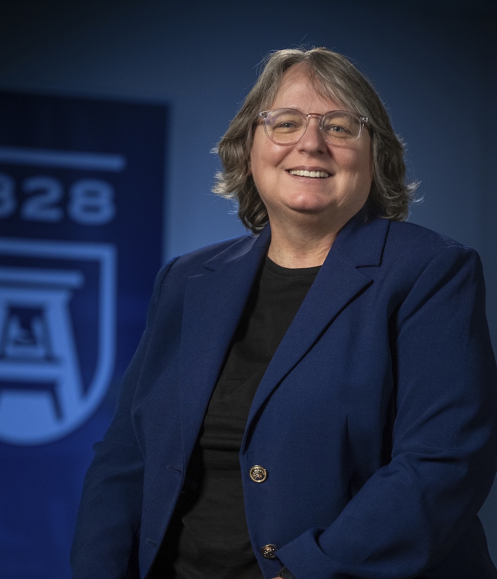 photo of Kim Davies, PhD