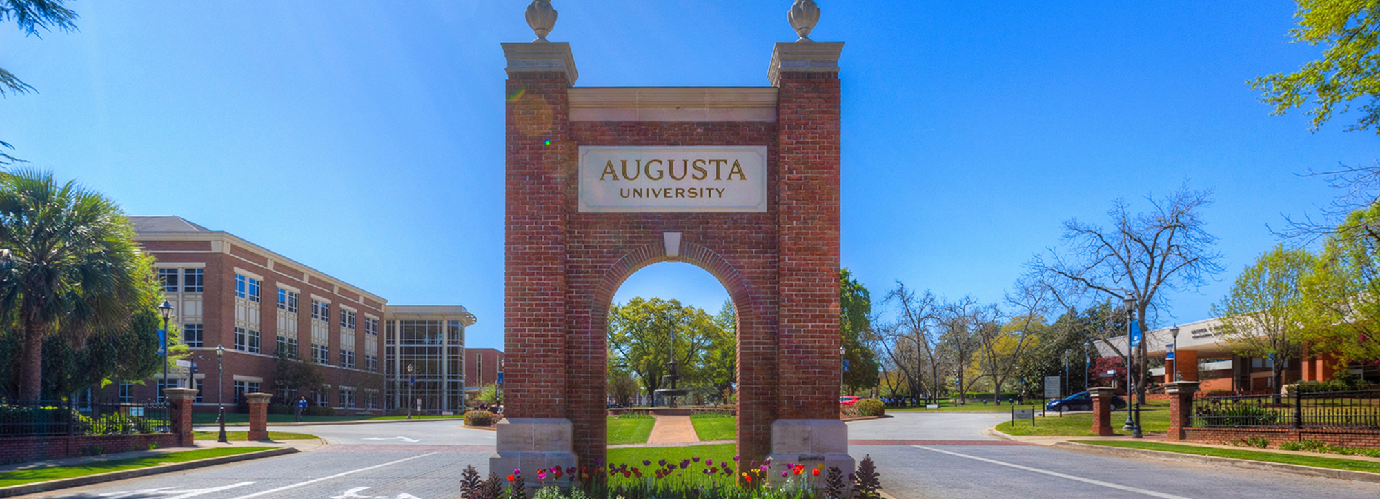 image of au archway