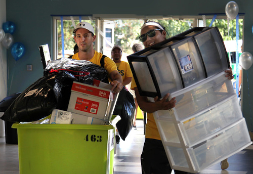 Students on Move-In Day
