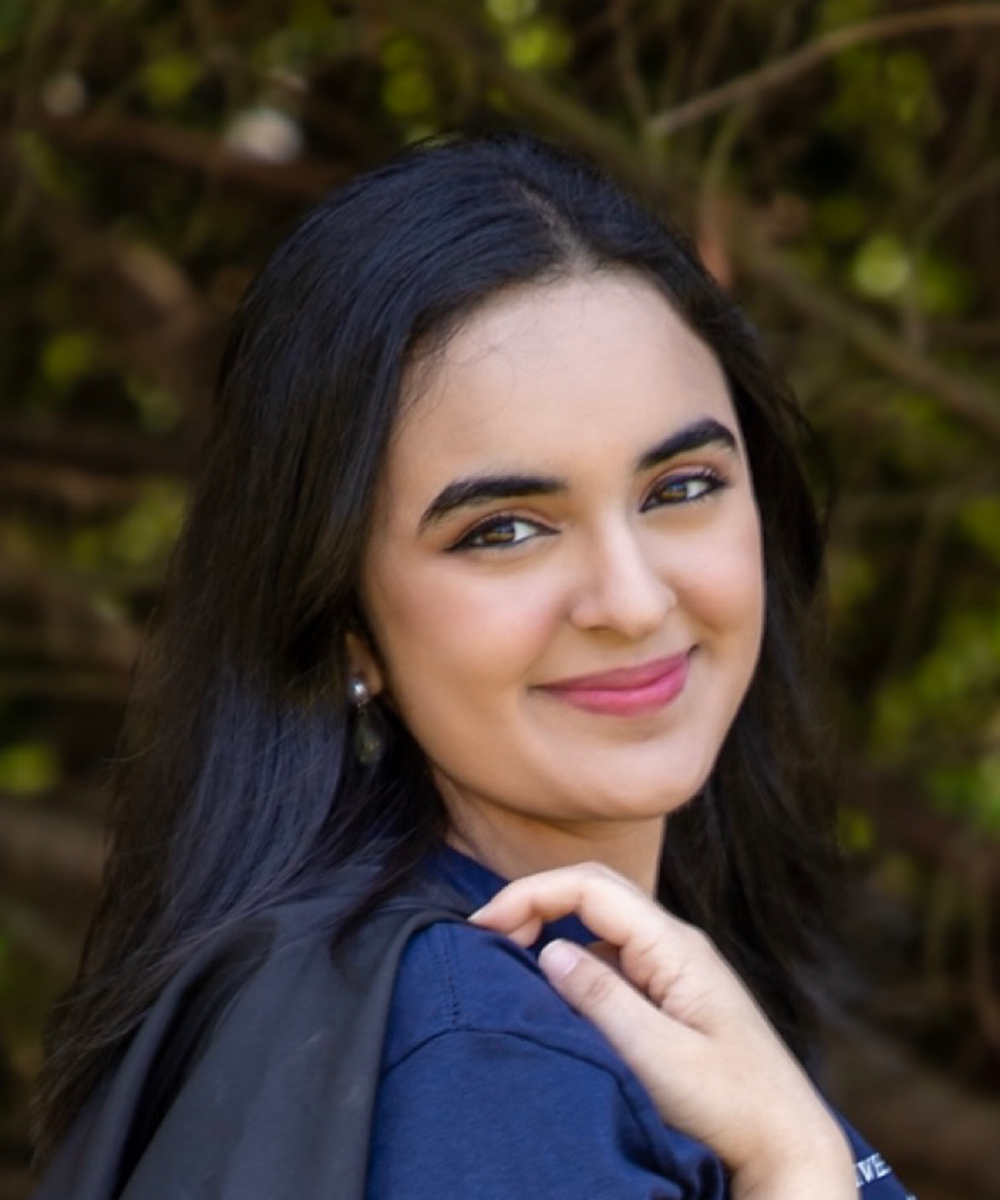 photo of Zahra Farooqi