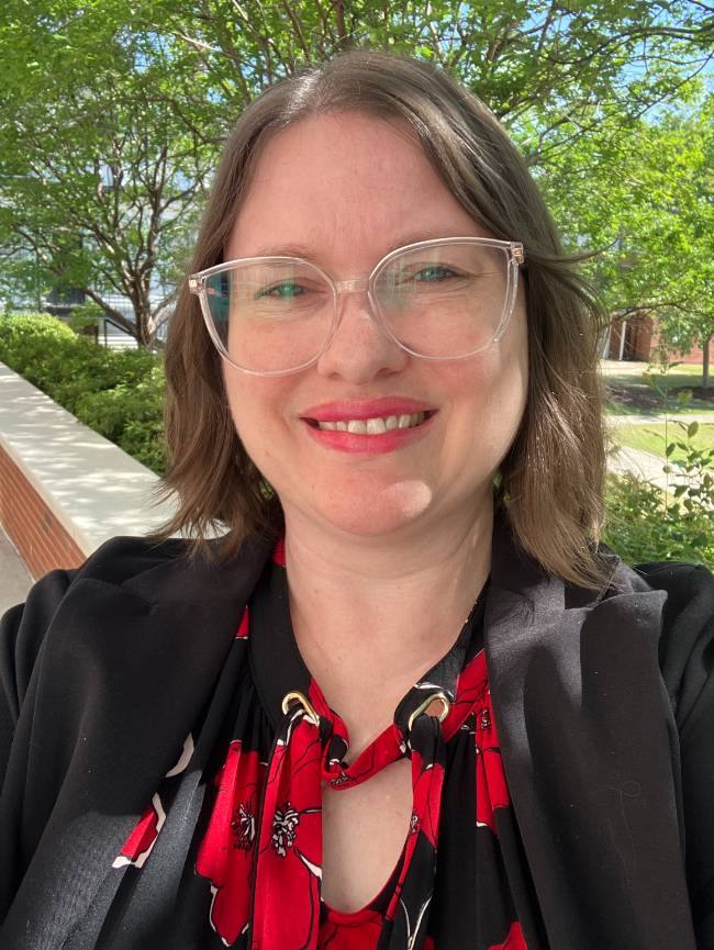 photo of Amanda Main