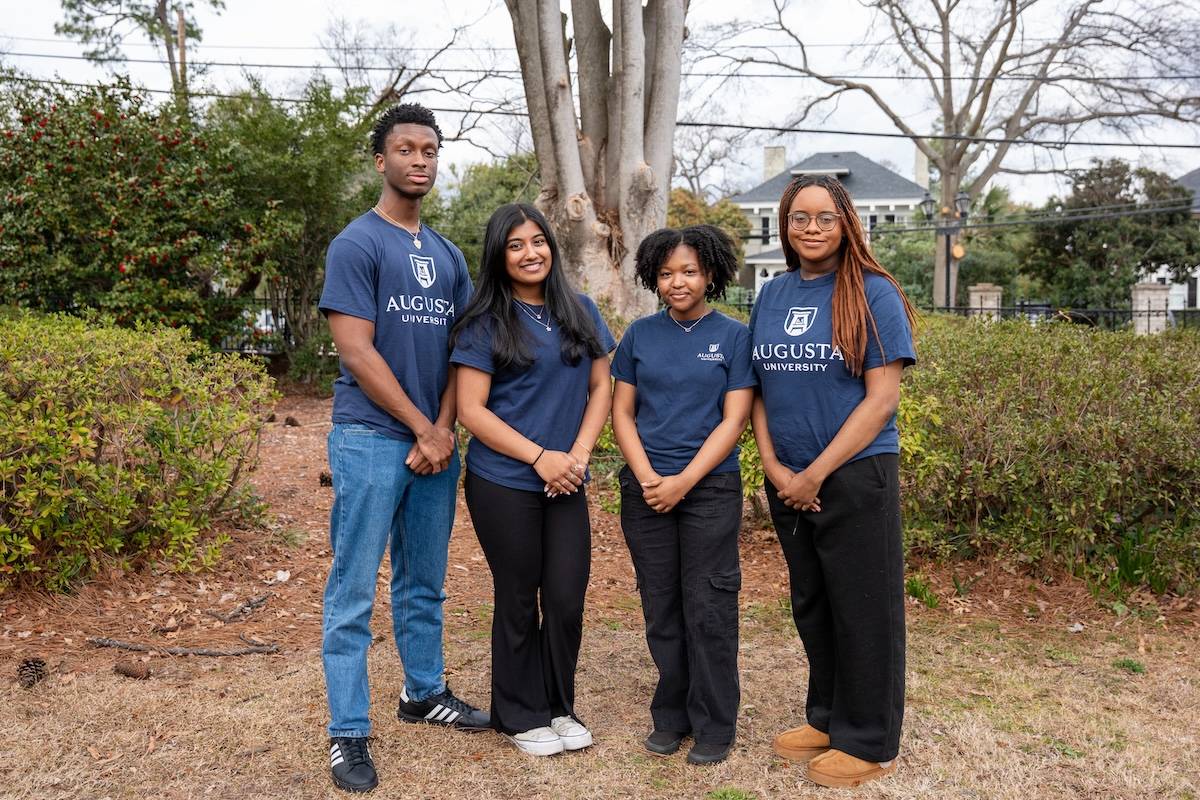 photo of FWS Student Workers